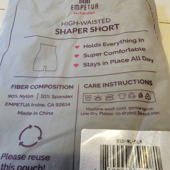 New in packaging Women's black  shaper shorts size M/L. - Picture 2 of 6